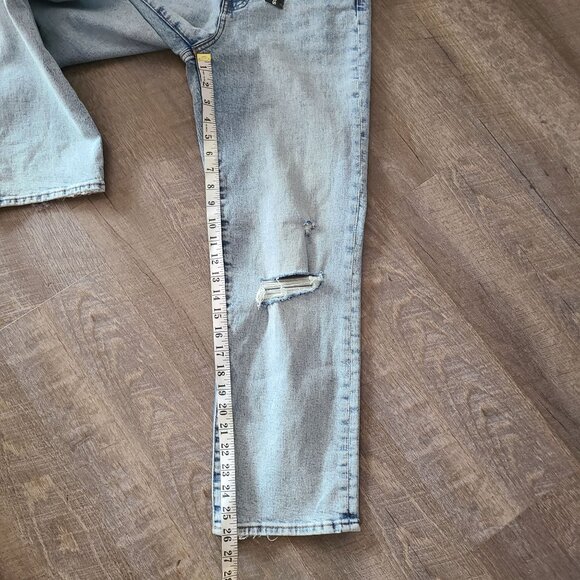 Express US Womens 6R Light Wash Distressed Straight Ankle Jeans High Rise NEW - Picture 12 of 12